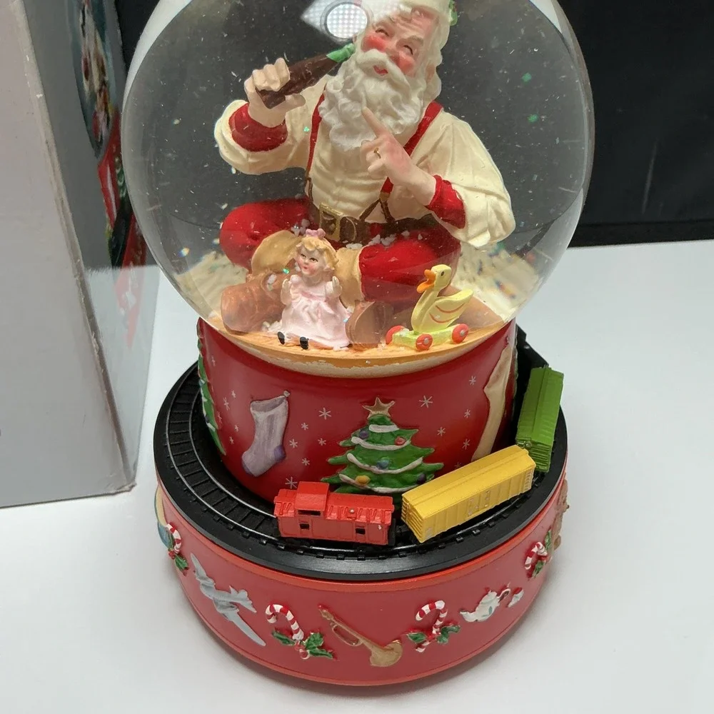 2001 Hallmark Coca-Cola Santa Musical Snow Globe Moving Train w/ Box Works Vtg